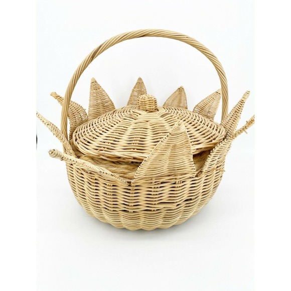 Vintage Woven Wicker Gathering Basket Handle Lid